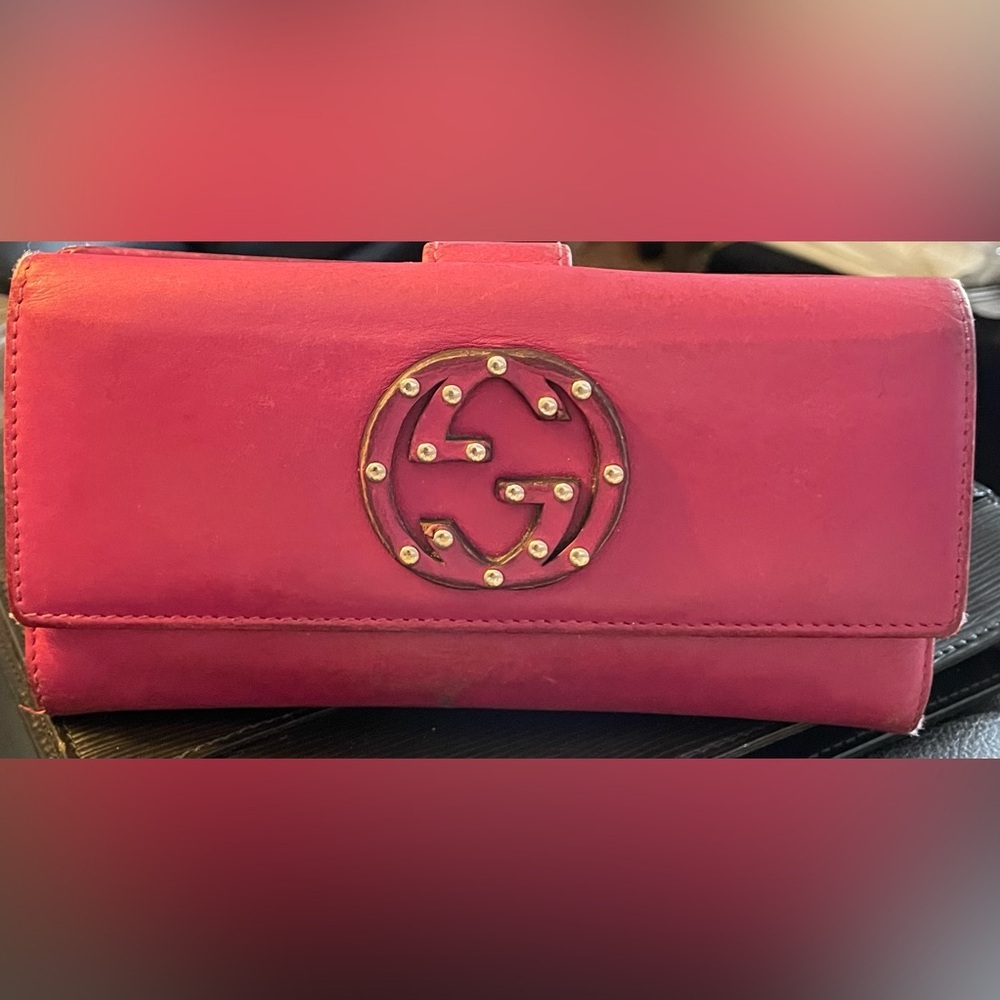 Gucci Pink Leather Studded Logo Clutch!